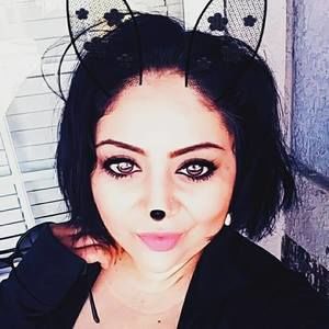 Meet your Posher, Ivette